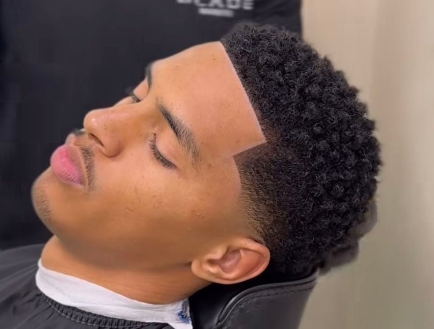 Hot towel shave at GEE M'S